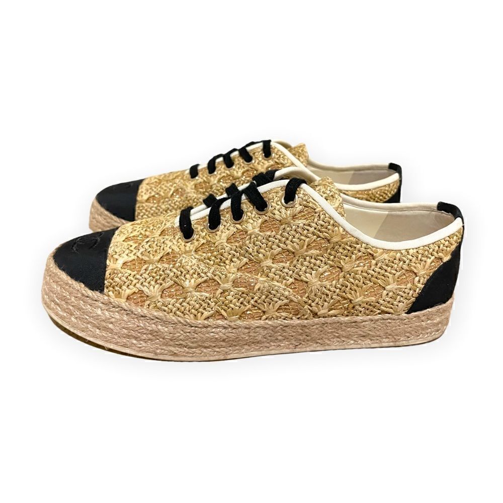 CHANEL 2019 Interlocking CC Logo Espadrille Sneakers
|Size: 8 | IT 38|